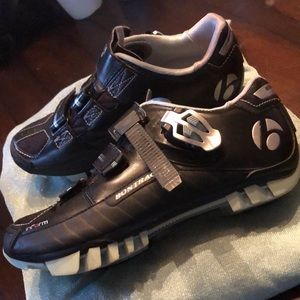 Bontrager B Inform RL racing clip black strap, hook, loop shoes & extra pieces